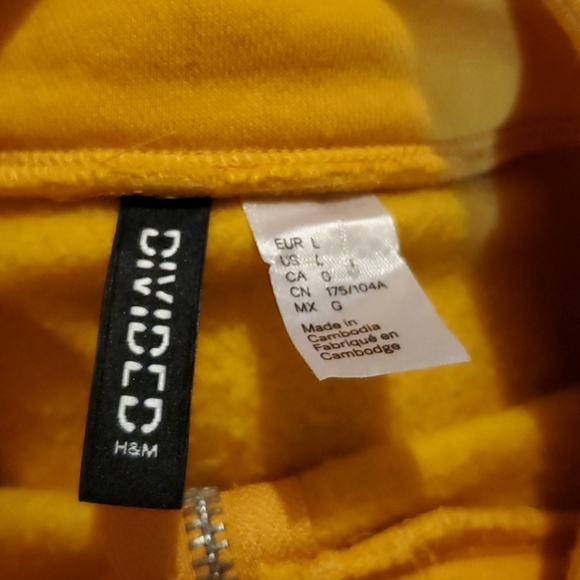 DIVIDED Yellow Pullover - Picture 2 of 2